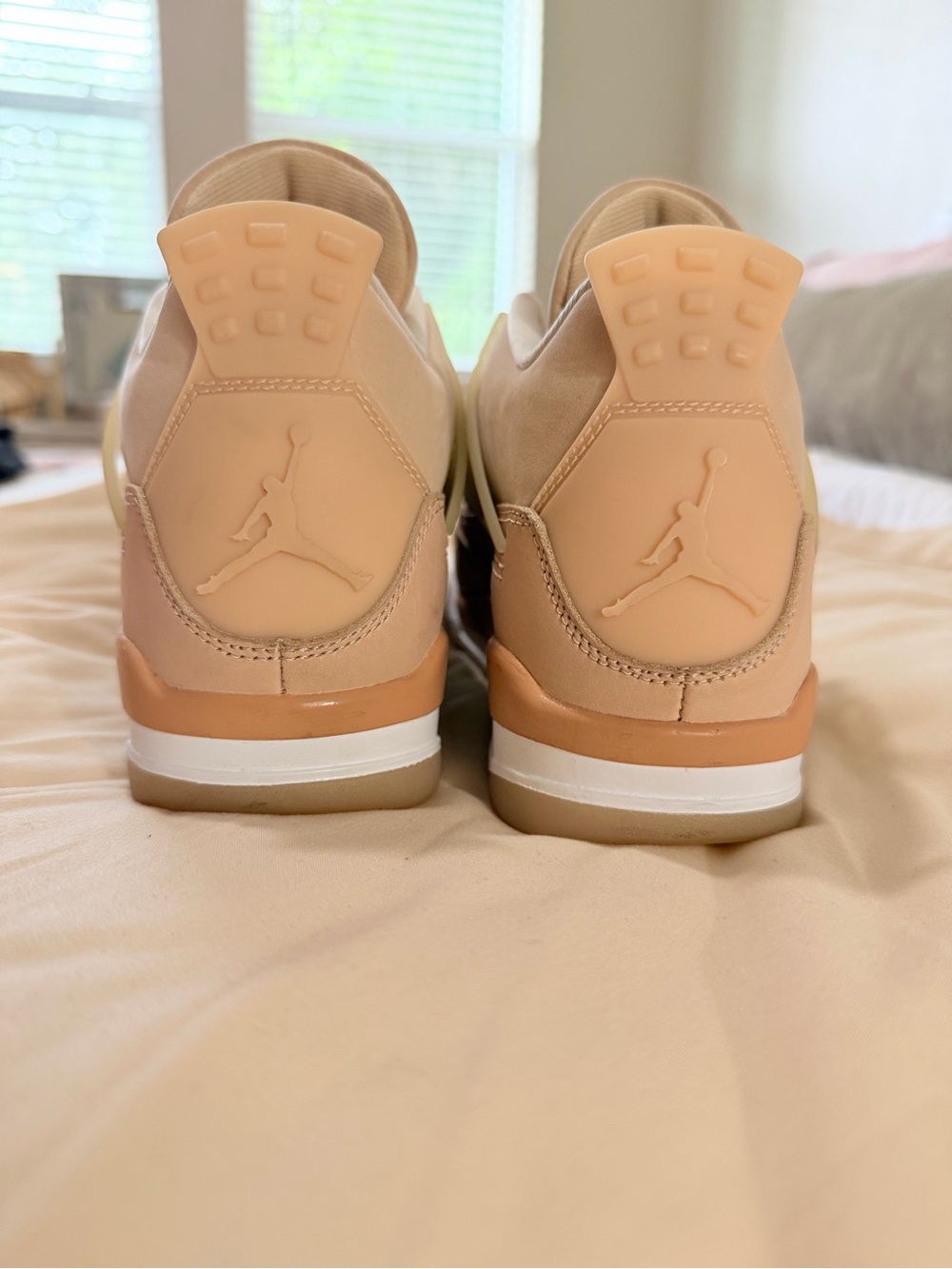 Air Jordan 4 Retro Shimmer (Women's) - Picture 3 of 7
